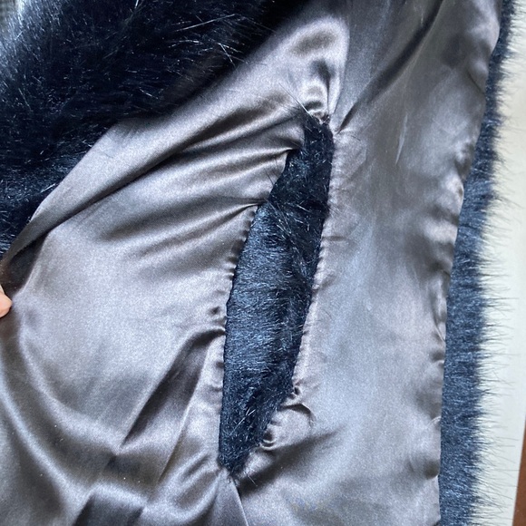 Elegant Black Faux Fur Scarf Wrap Glam Pin Up Retro Event Prom Vegan 68" Long - Picture 6 of 8